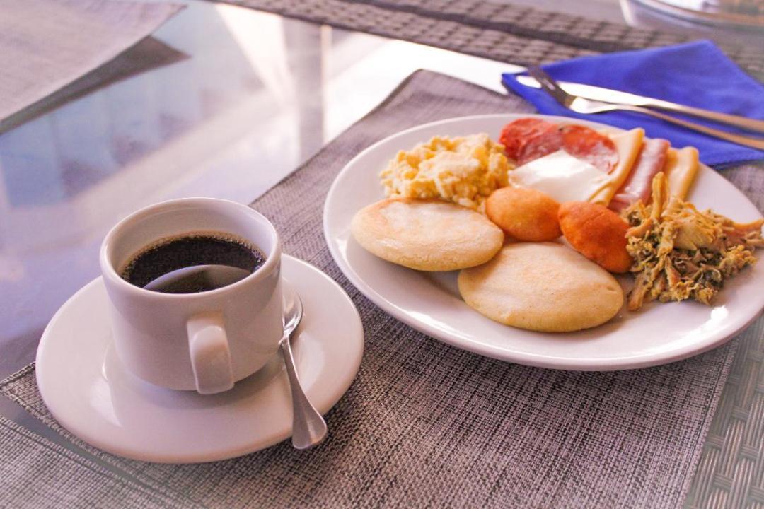 Rosa Bela Hotel & Convention Center Puerto Ordaz Екстериор снимка